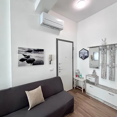 Bilocale In Bande Nere-Metro Rossa Duomo Apartment Milan Exterior photo