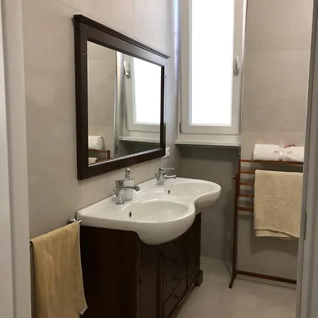 Bilocale In Bande Nere-Metro Rossa Duomo Apartment Milan Exterior photo