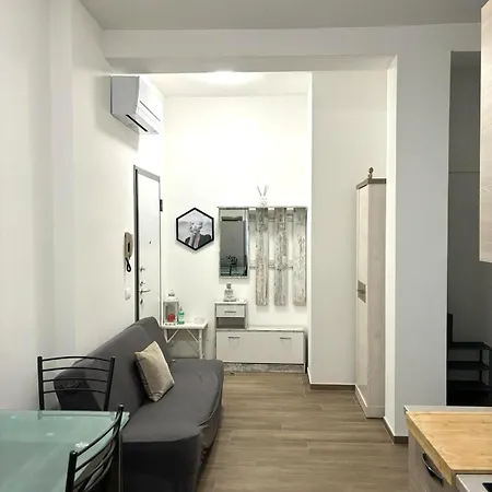 Bilocale In Bande Nere-Metro Rossa Duomo Apartment Milan Exterior photo